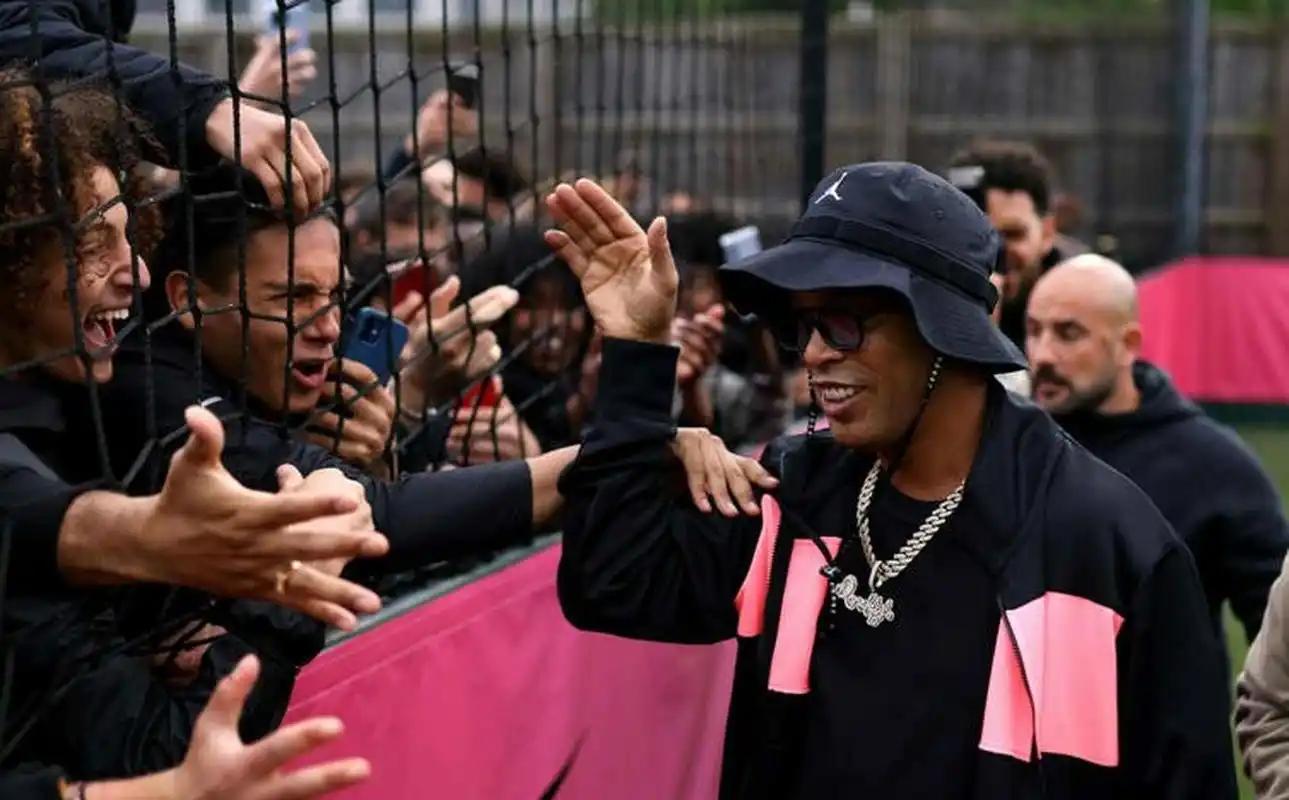 仅是为了眼 仅是为了眼