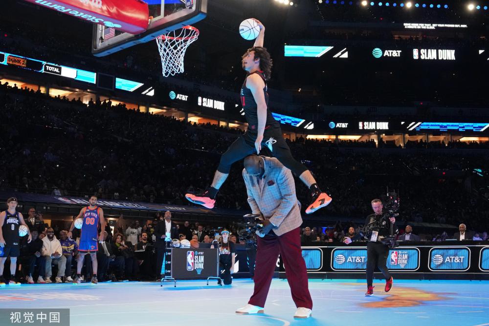 科莫正在吸 科莫正在吸